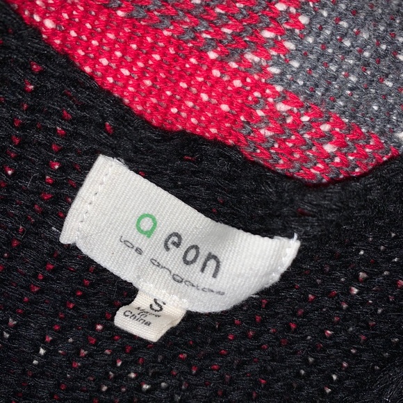 Criss cross sweater - Picture 3 of 4